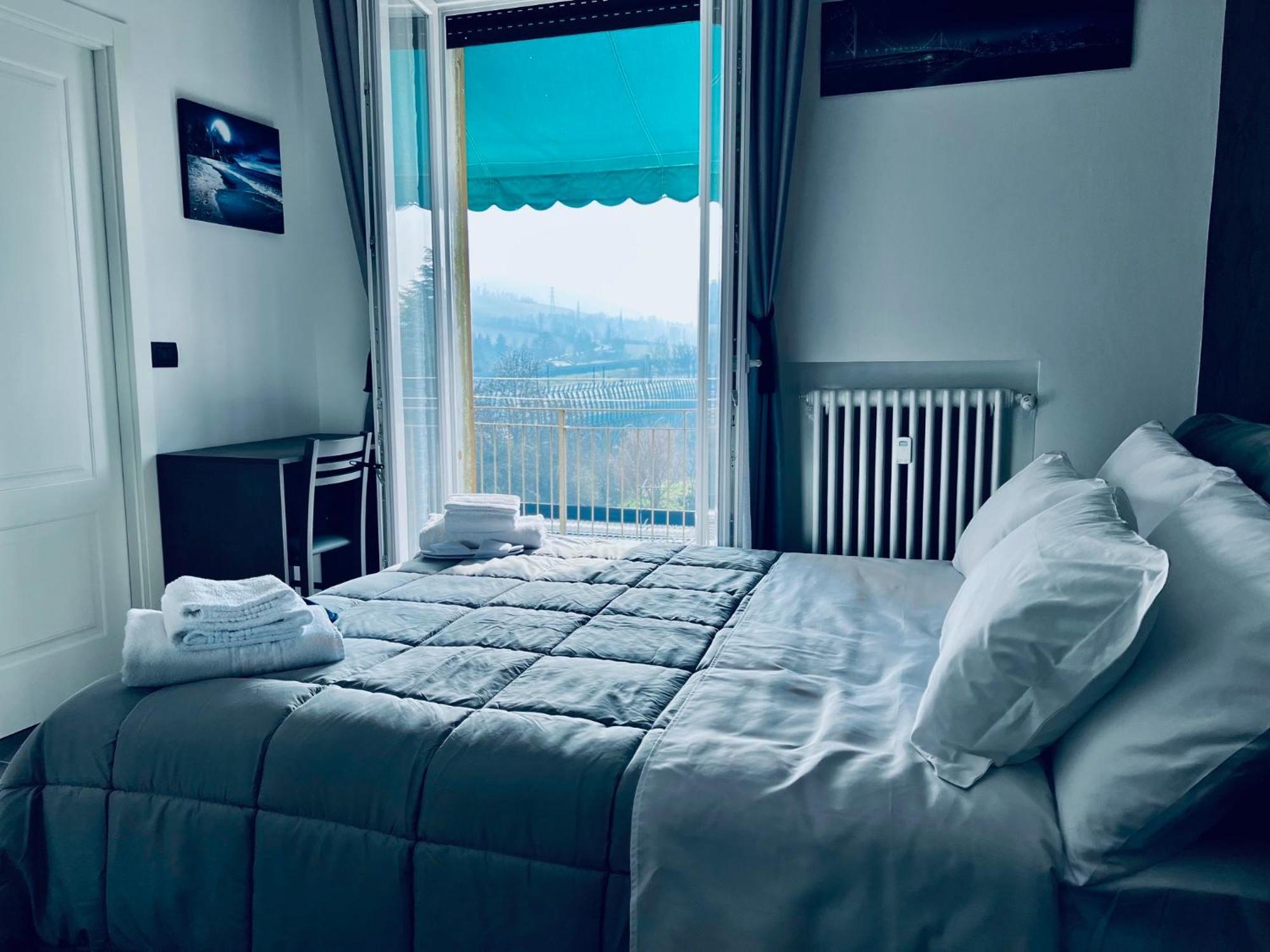 Bed and Breakfast Seven Nights Bolonia Zewnętrze zdjęcie